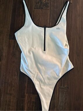 Alo Womens White One-Piece Swimsuit with Front Zip